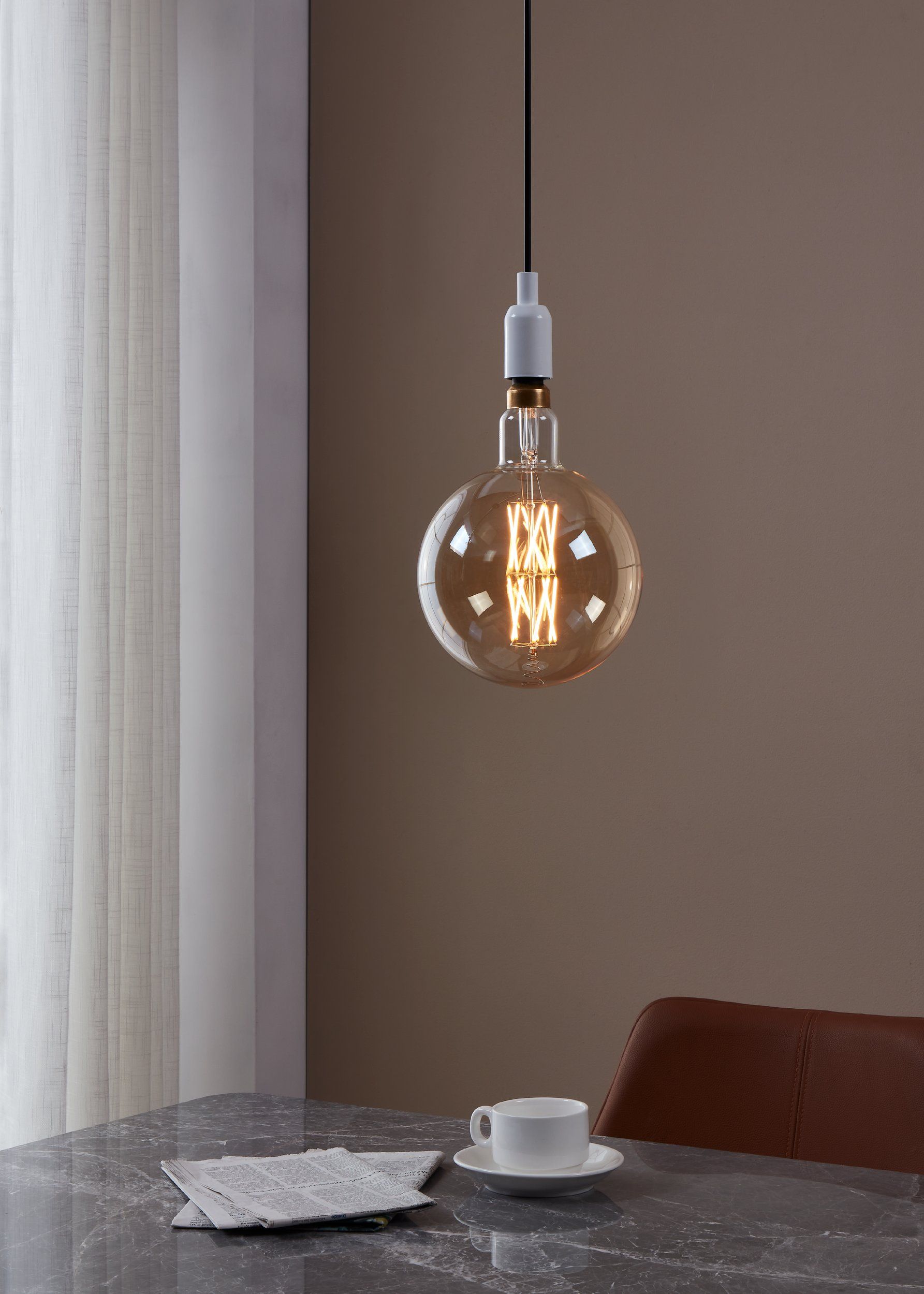 8W E27 LED G200 Globe Amber Bulbs