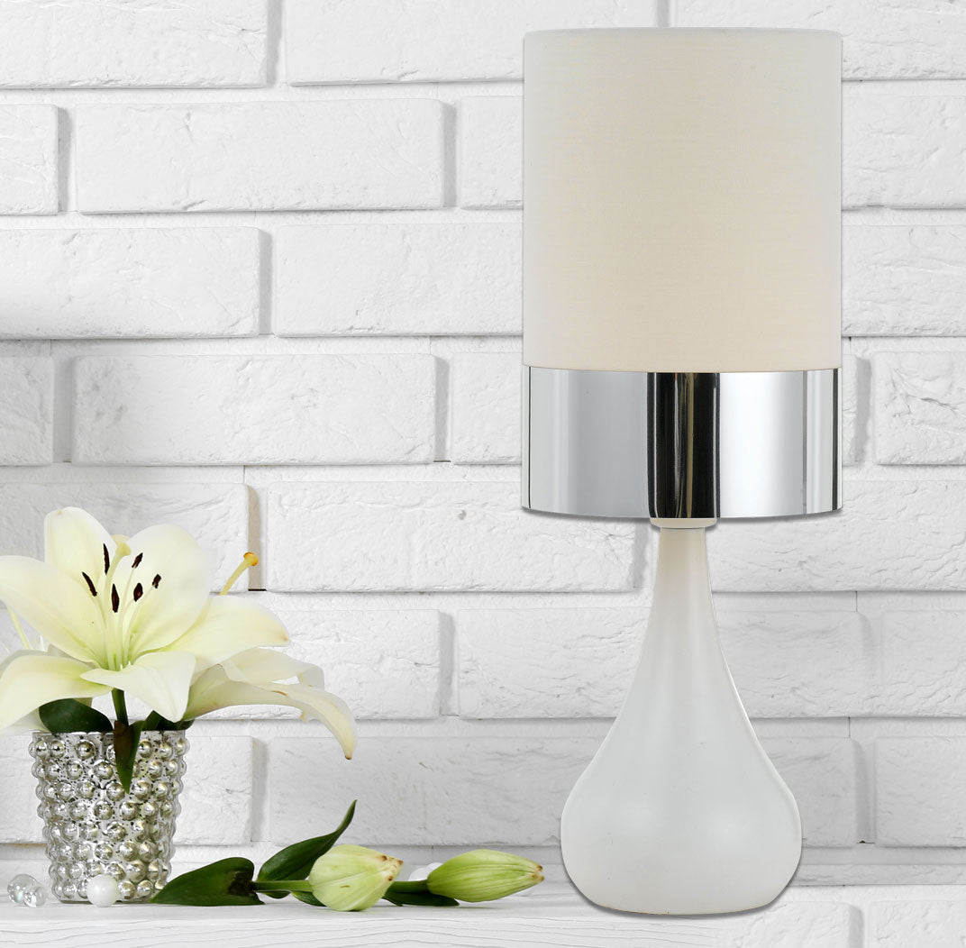 AKIRA TABLE LAMP