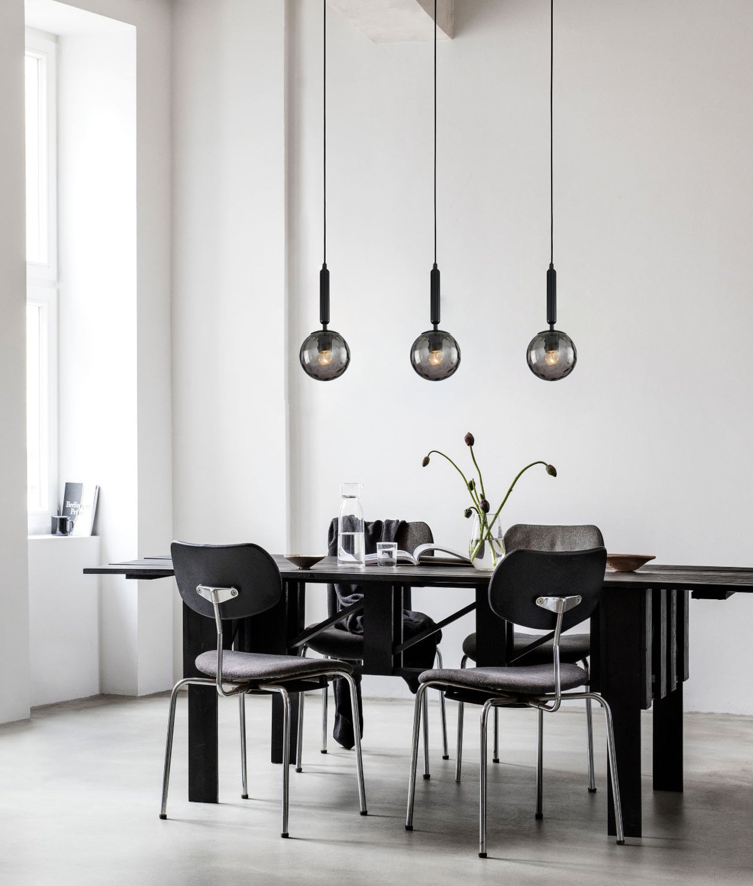 TRATTINO: Black Spherical Glass Interior Pendant Lights